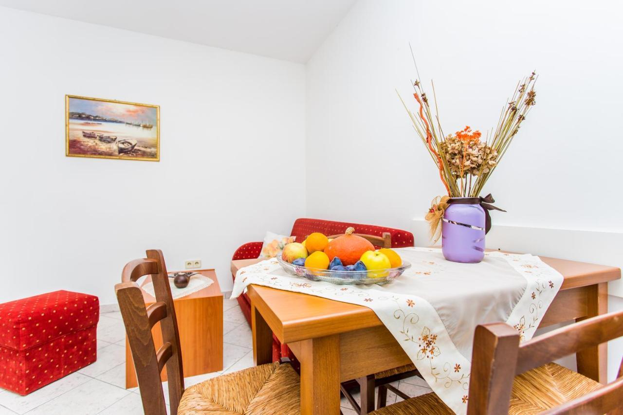 Apartments Lavanda 1 Нивице Экстерьер фото